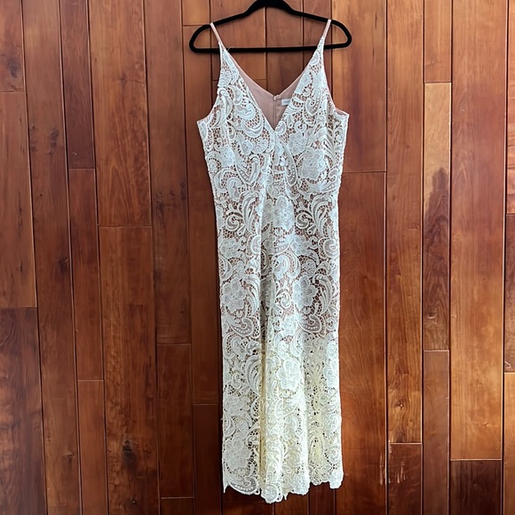 Dress The Population Marion Lace Jumpsuit/Romper Like New!! Fits Size 12 C/D Cup - Picture 5 of 13